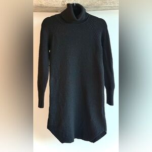 Aritzia Knit Women's Sweater Dress